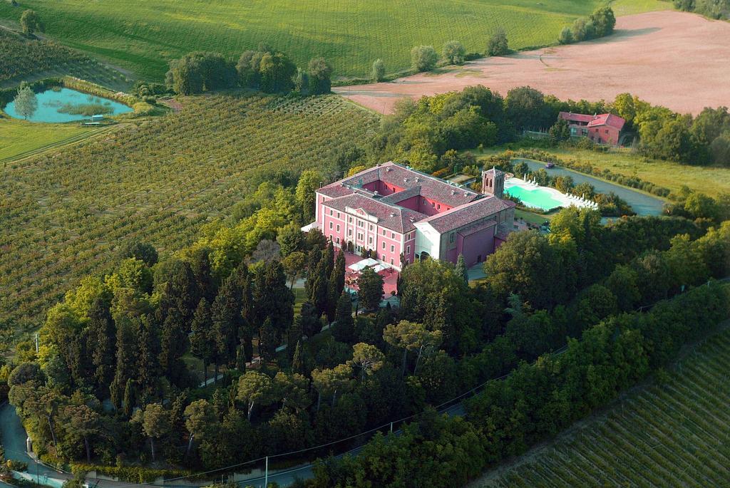 Готель Monte Del Re Доцца Екстер'єр фото